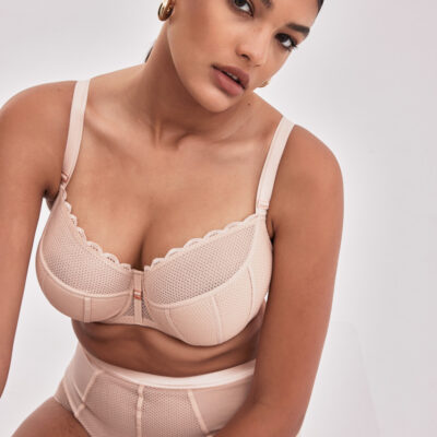 Chita PU Big бюст (телесн)