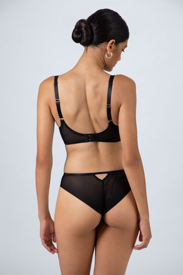 Ether бразильяна